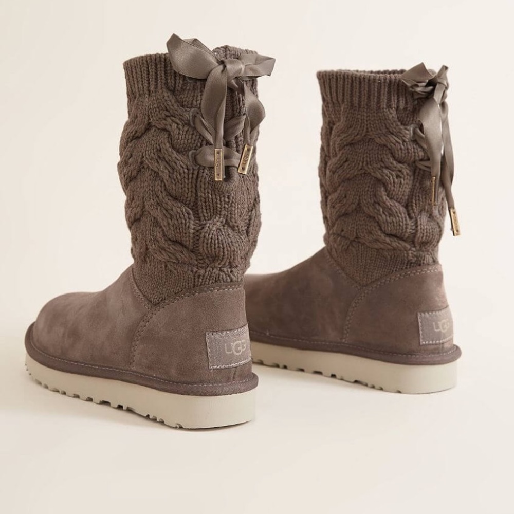 NWT Ugg boots grey with sweater upper & ribbons 7